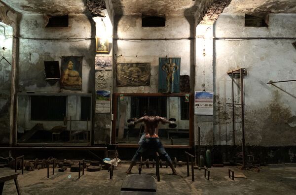 صورة صالة رياضية قديمة، للمصور البنغلاديشي مهابوب حسين خان، الحائز على المركز الأول في ترشيحات أسلوب حياة من  مسابقة التصوير الدولية IPPAWARDS 2021 - سبوتنيك عربي