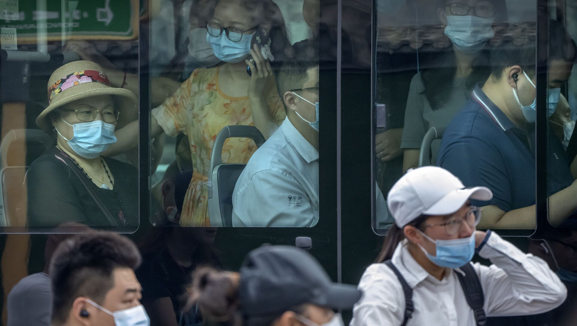 ظهور حالات الإصابة بـ كوفيد-19 في الصين، وفرض ارتداء الكمامات واختبارات كورونا على المواطنين من جديد، 5 أغسطس 2021 - سبوتنيك عربي, 1920, 24.10.2021