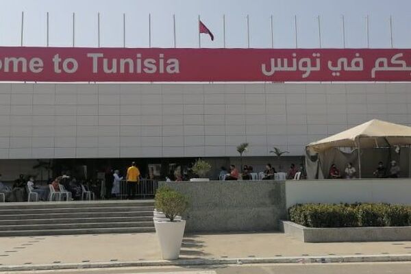 إقبال مكثف من الشباب في تونس للتطعيم ضد كورونا - سبوتنيك عربي