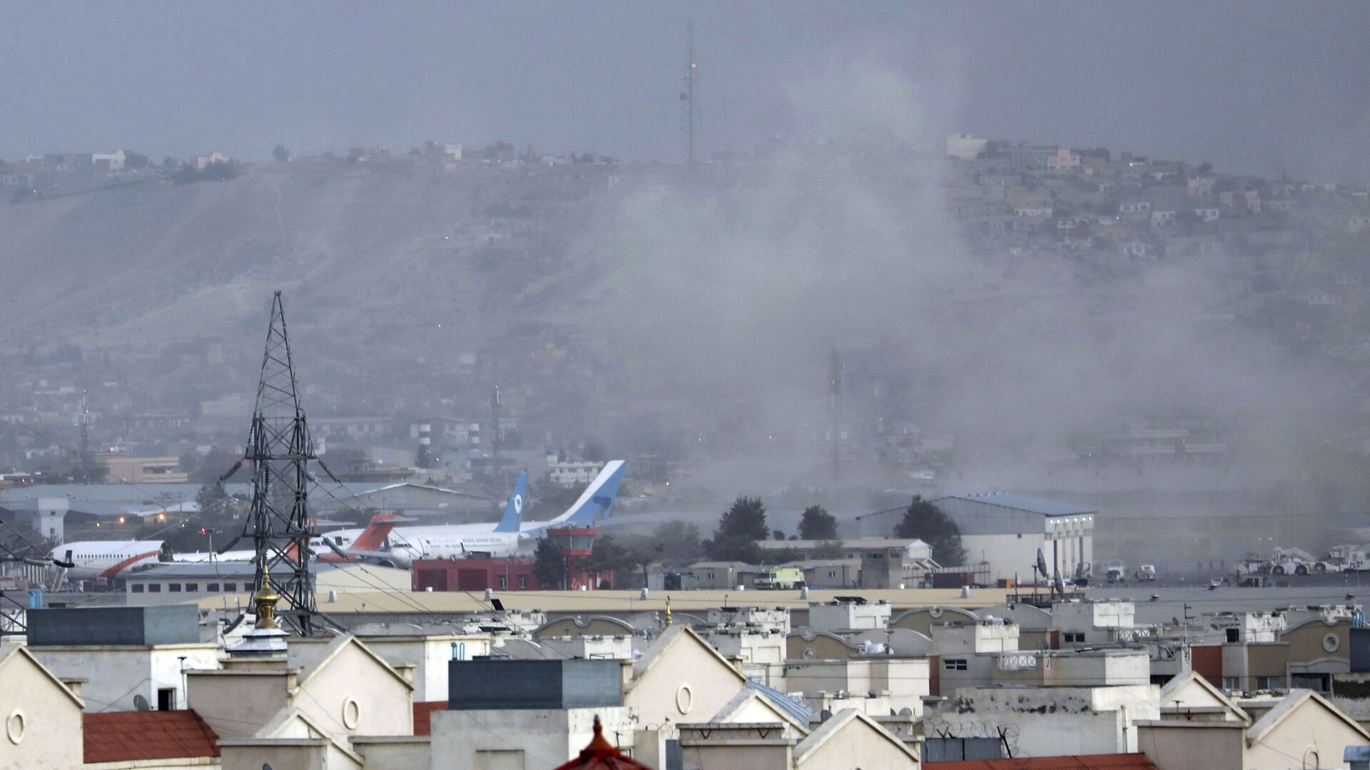 انفجار ارهابي في مطار حامد كرزاي الدولي في كابول، أفغانستان 26 أغسطس 2021 - سبوتنيك عربي, 1920, 13.11.2021
