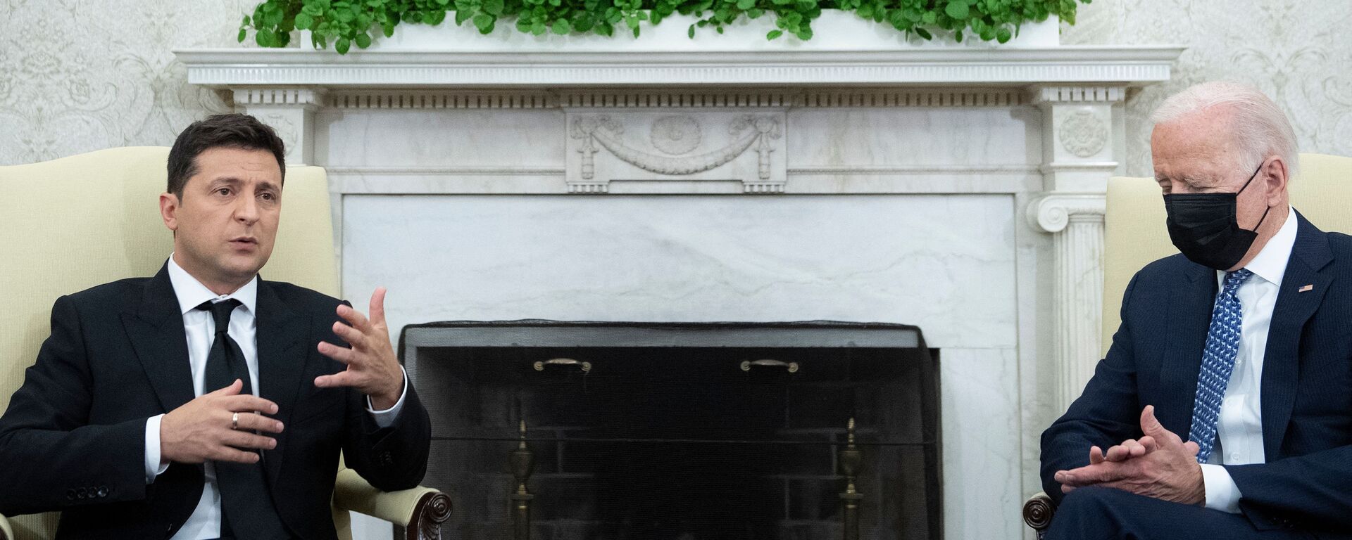 الرئيس الأمريكي جو بايدن، والرئيس الأوكراني فلاديمير زيلينسكي - سبوتنيك عربي, 1920, 01.02.2023