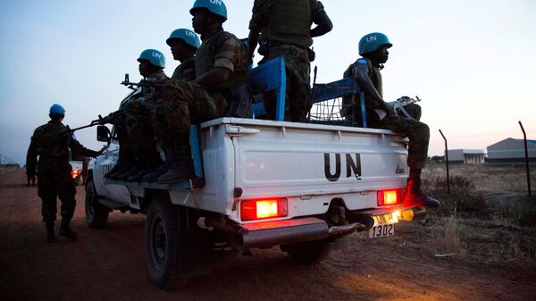 قوات حفظ السلام من إثيوبيا والمنتشرة في دورية تابعة للأمم المتحدة في آبيي، 14 ديسمبر/ كانون الأول 2016 - سبوتنيك عربي