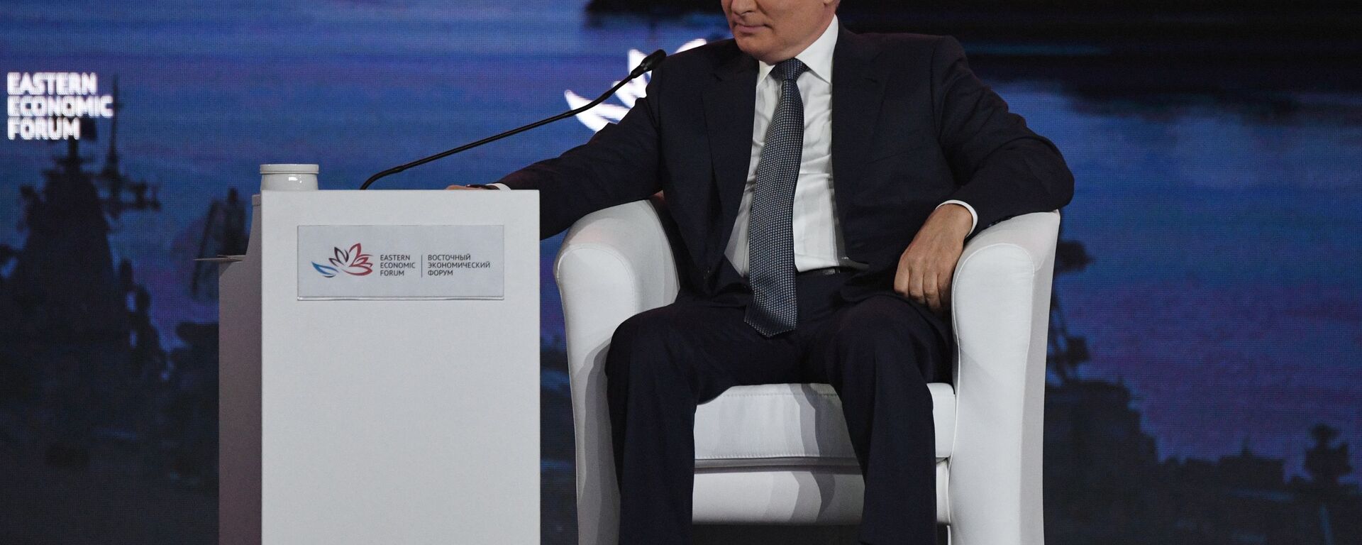 الرئيس الروسي فلاديمير بوتين خلال مشاركته في المنتدى الاقتصادي الشرقي - سبوتنيك عربي, 1920, 14.09.2021