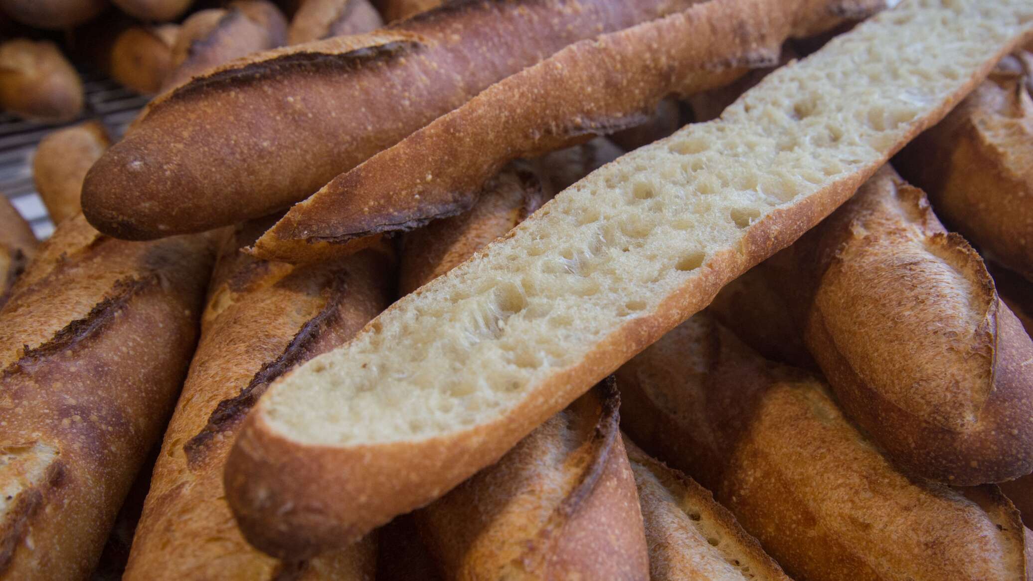 طبيب روسي يؤكد أنه لا يجب التخلي عن الخبز