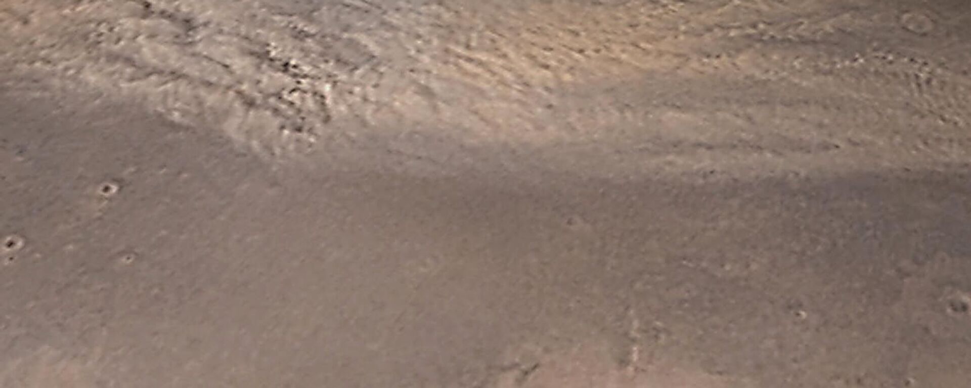  تُظهر صورة الكاميرا المدارية (MOC) الخاصة بالمساح العالمي للمريخ التابع لناسا (MGS)أرض العرب في المريخ -  - سبوتنيك عربي, 1920, 30.06.2022