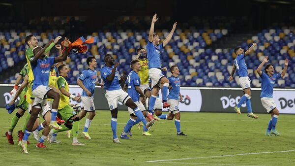 مباراة نابولي وكالياري في الدوري الإيطالي - سبوتنيك عربي