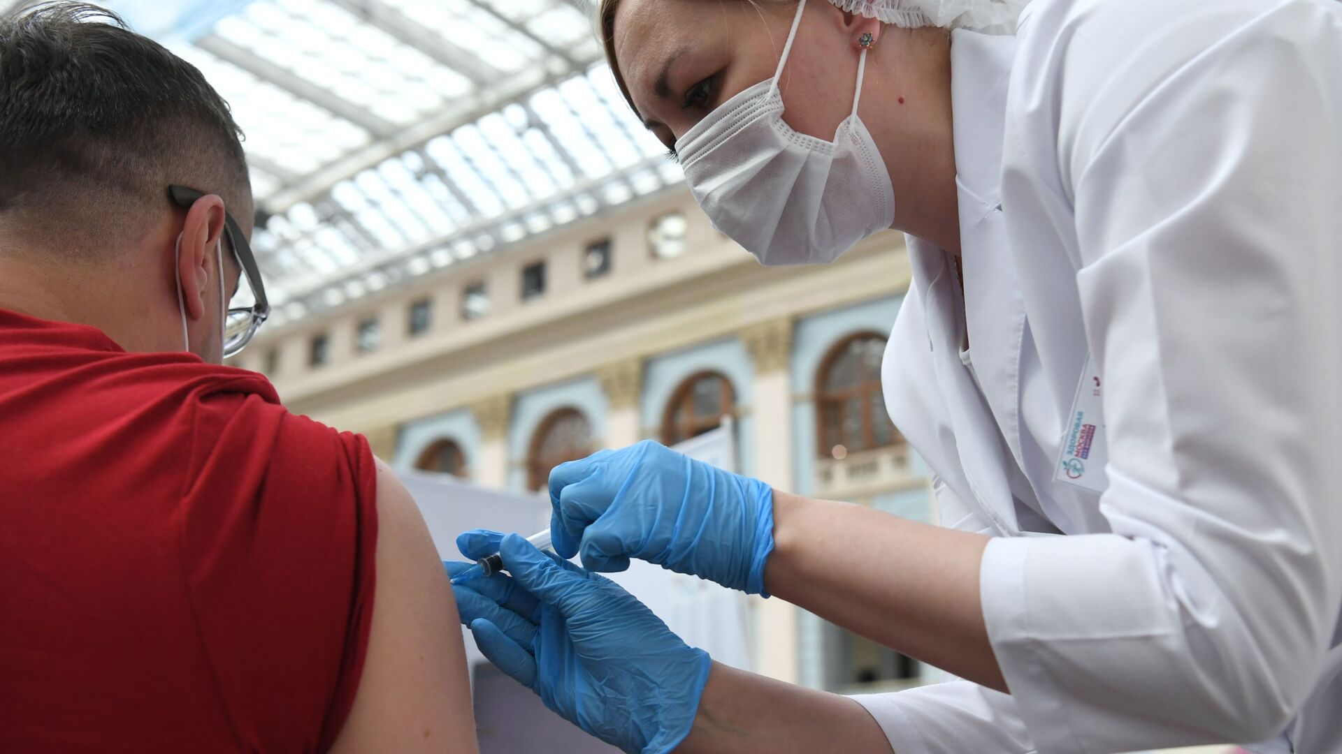 التطعيم ضد كوفيد - 19 في موسكو، روسيا  28 سبتمبر 2021 - سبوتنيك عربي, 1920, 19.10.2021