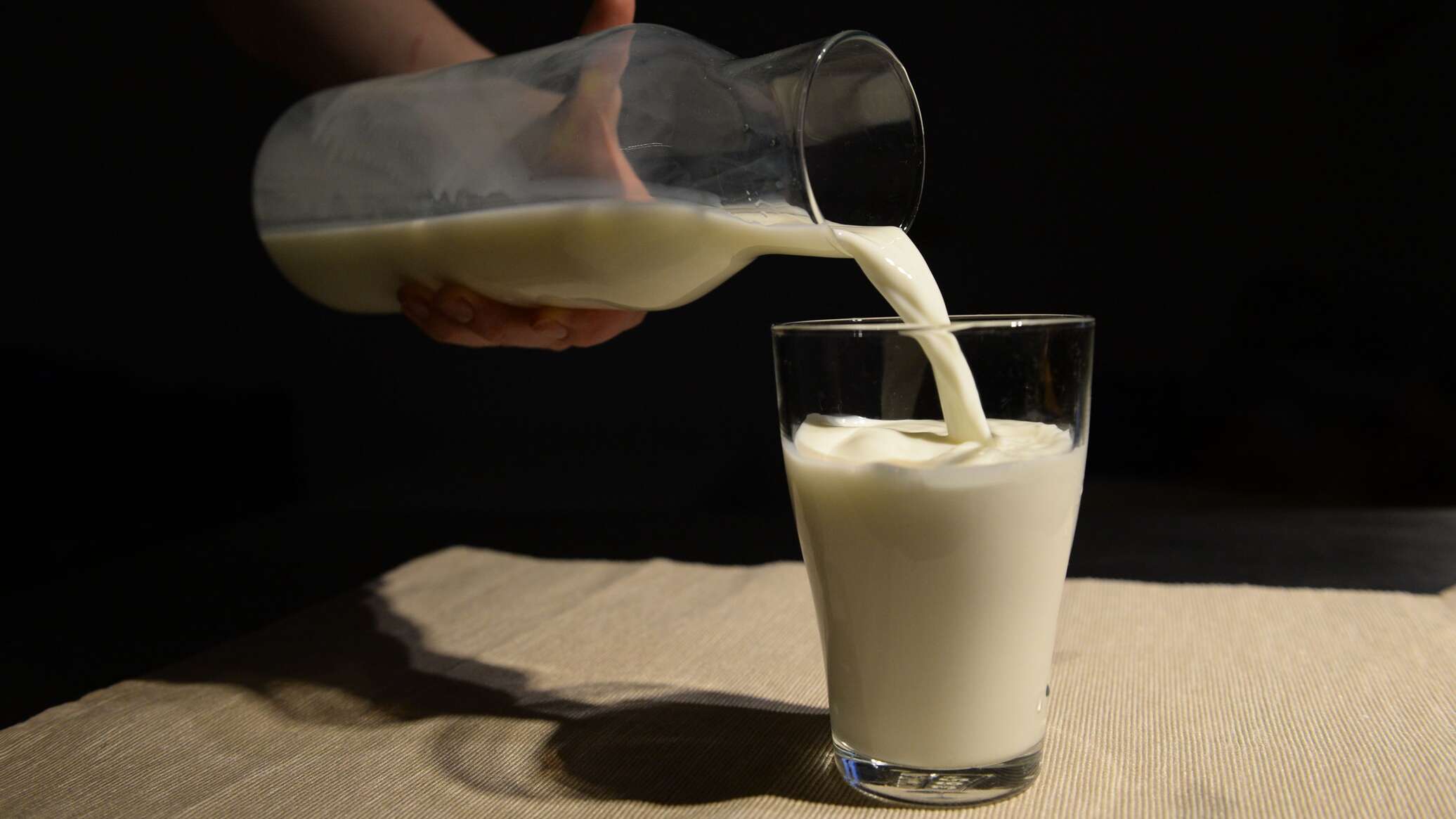 مقارنة الحليب المحفوظ من أوائل القرن العشرين بالحليب الحديث