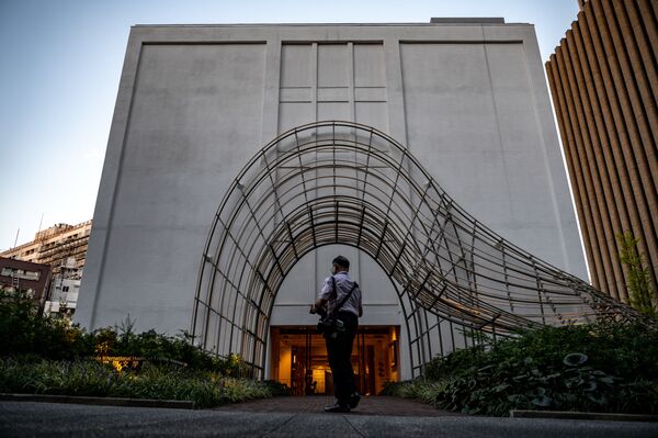 بيت واسيدا الدولي للأدب، المعروف أيضًا باسم مكتبة هاروكي موراكامي، التي صممها المهندس المعماري الياباني كينجو كوما، في جامعة واسيدا في طوكيو، اليابان 22 سبتمبر 2021. - سبوتنيك عربي