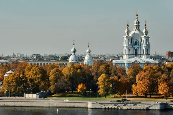 منظر لمجموعة كاتدرائية سمولني في مدينة سان بطرسبورغ الروسية، 2 أكتوبر 2021 - سبوتنيك عربي