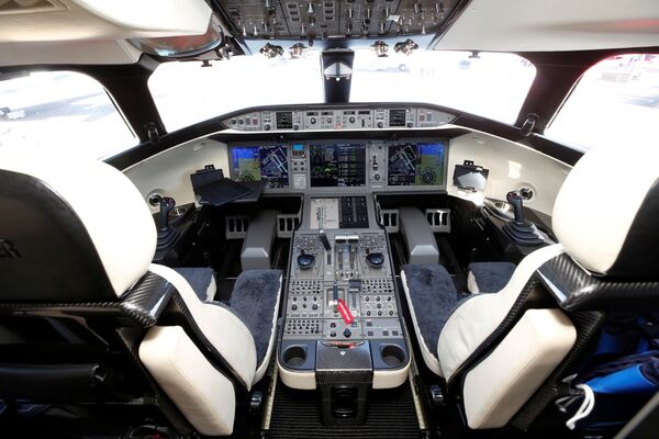 صورة داخل قمرة طائرة رجال الأعمال من طراز VistaJet Global 7500  في مطار هندرسون خلال  مؤتمر ومعرض طيران الأعمال NBAA في هندرسون، ولاية نيفادا، الولايات المتحدة، 12 أكتوبر 2021. - سبوتنيك عربي