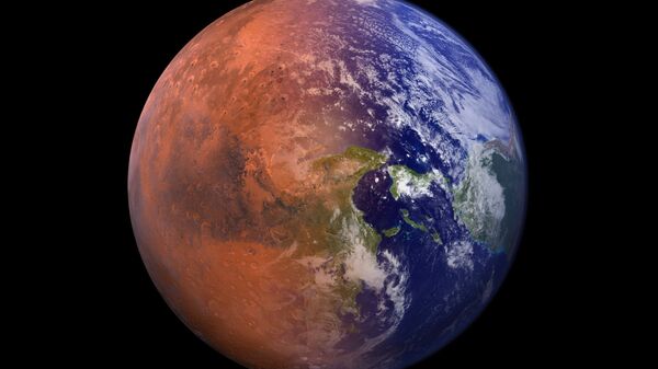 صورة خيالية تجمع كوكب الأرض مع نصف من كوكب المريخ  - سبوتنيك عربي