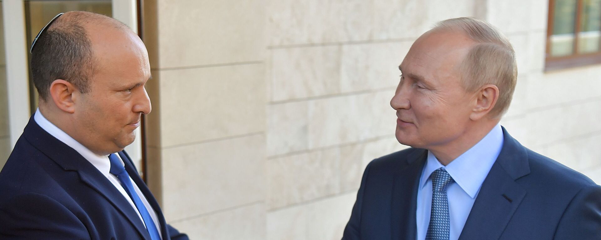 الرئيس الروسي فلاديمير بوتين خلال استقباله رئيس الوزراء الإسرائيلي نفتالي بينيت - سبوتنيك عربي, 1920, 06.02.2023