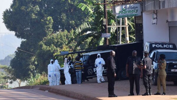 الشرطة الأوغندية تؤمن موقع انفجار في  كمبالا 24 أكتوبر 2021 - سبوتنيك عربي