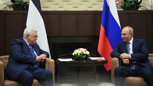 الرئيس فلاديمير بوتين يلتقي مع الرئيس الفلسطيني محمود عباس في مدينة سوتشي، روسيا 23 نوفمبر 2021 - سبوتنيك عربي