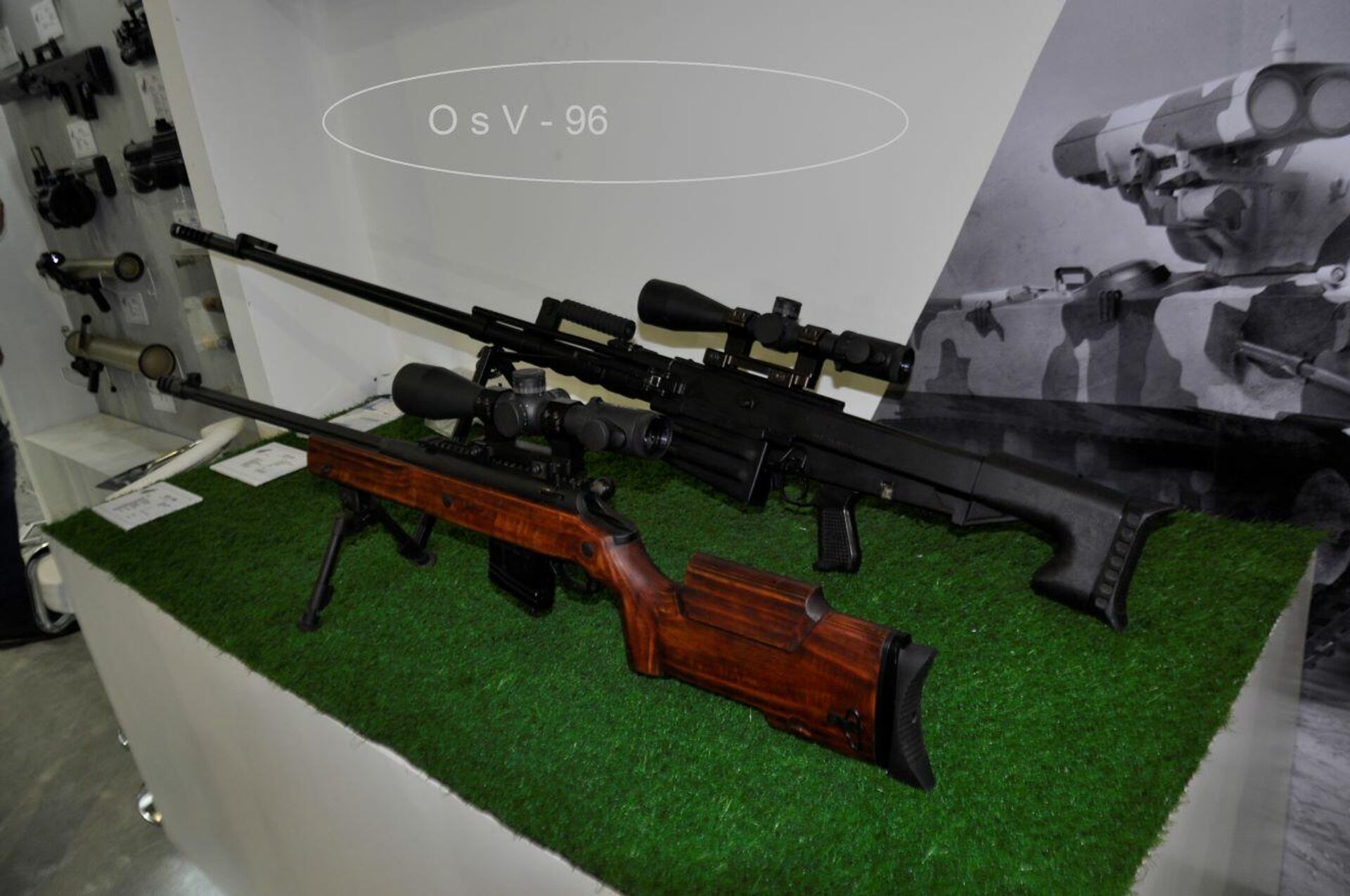 بندقية القنص الروسية أو إس في – 96 في معرض إيديكس 2021 - سبوتنيك عربي, 1920, 04.12.2021