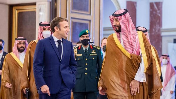 ولي العهد الأمير محمد بن سلمان يستقبل الرئيس الفرنسي ايمانويل ماكرون في جدة - سبوتنيك عربي