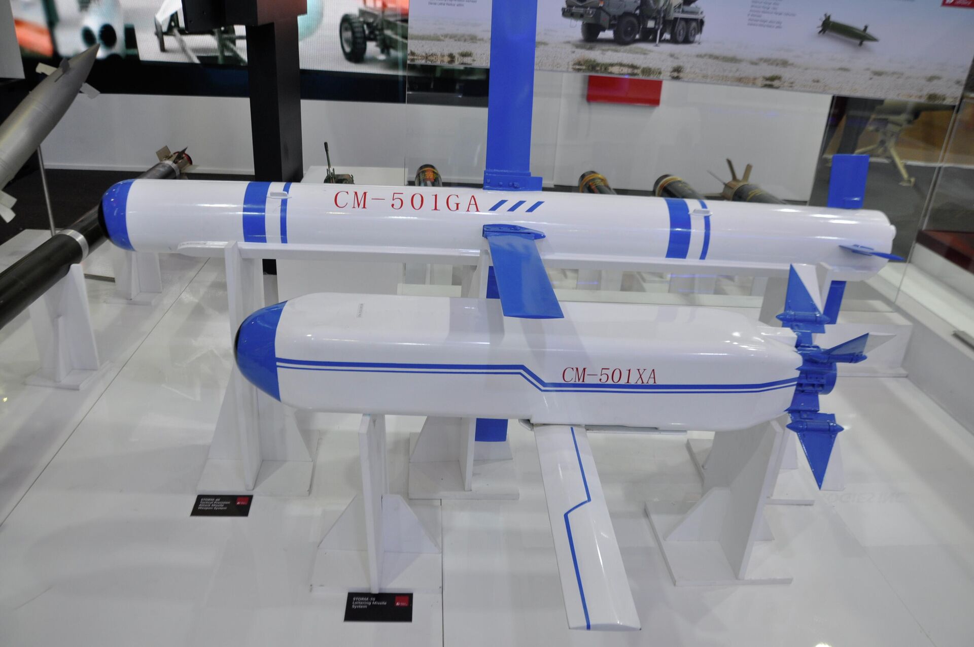 صواريخ سي إم - 501 الصينية الموجهة المضادة للدبابات خلال عرضها في إيديكس 2021 - سبوتنيك عربي, 1920, 07.12.2021