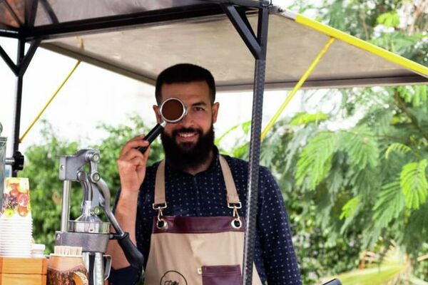 مهندس تونسي يبتكر مقهى متجولا على دراجة هوائية - سبوتنيك عربي