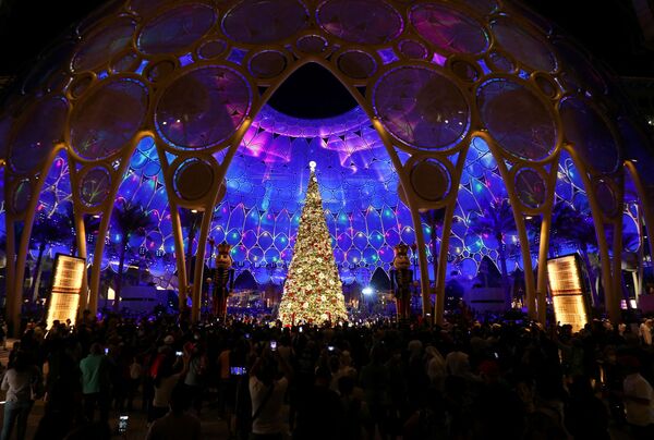 حفل إضاءة شجرة عيد الميلاد في معرض إكسبو 2020 دبي، الإمارات العربية المتحدة، 18 ديسمبر 2021. - سبوتنيك عربي