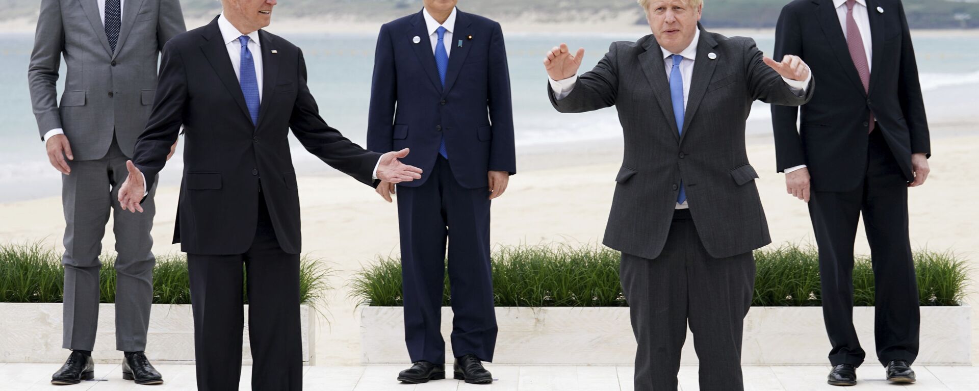 11 يونيو/ حزيران 2021 - قادة مجموعة السبع G7 يستعدون لالتقاط صورة جماعية في اجتماع مجموعة السبع في فندق كاربيس باي في خليج كاربيس، سانت آيفز، كورنوال، إنجلترا - سبوتنيك عربي, 1920, 27.05.2022