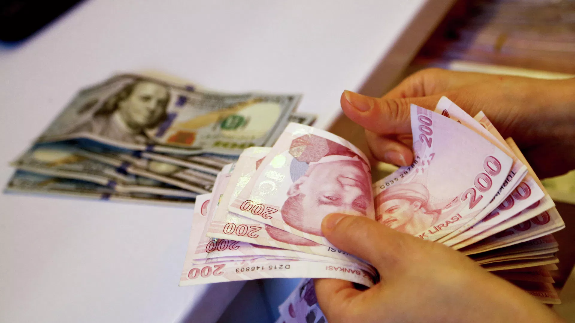 رفع أسعار الفائدة في تركيا 2.50% للمرة السابعة ووصلت إلى 42.50%