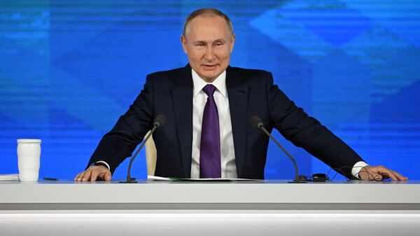الرئيس الروسي فلاديمير بوتين يعقد المؤتمر الصحفي السنوي الكبير في موسكو
 - سبوتنيك عربي