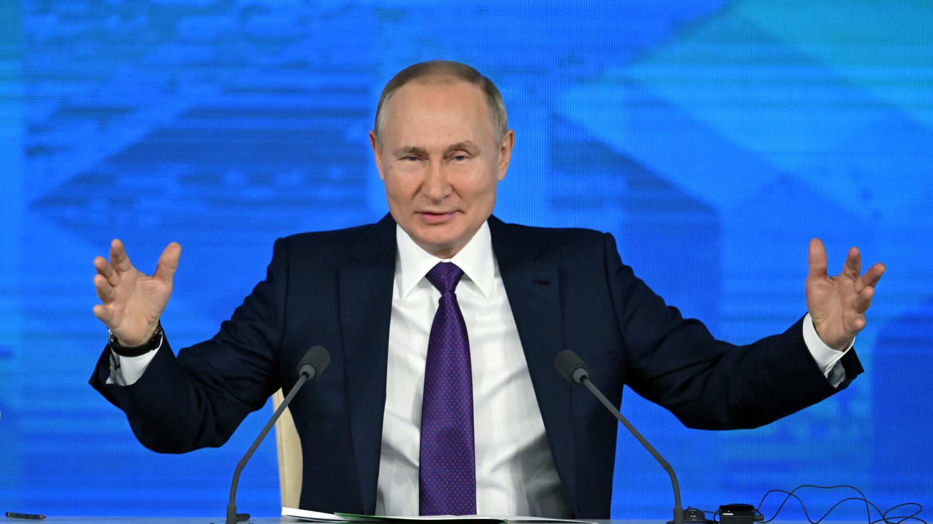 الرئيس الروسي فلاديمير بوتين يعقد المؤتمر الصحفي السنوي الكبير في موسكو
 - سبوتنيك عربي, 1920, 21.02.2022