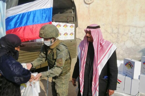 الجيش الروسي يدعم صمود سكان شرقي سوريا في وجه تحديات الحصار الأمريكي  - سبوتنيك عربي