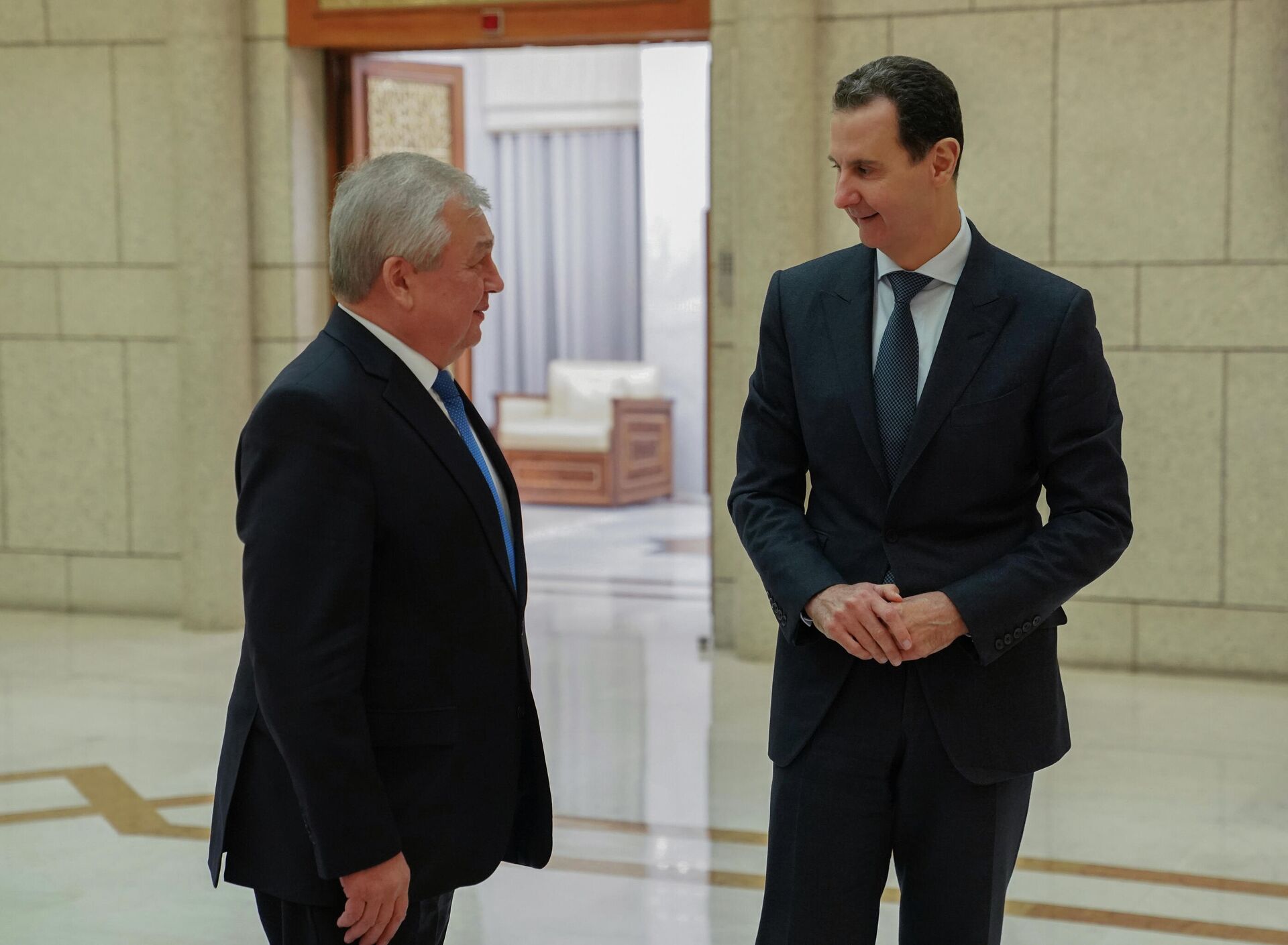 الرئيس السوري يستقبل وفدا روسيا برئاسة المبعوث الخاص للرئيس بوتين، سوريا 21 يناير 2022 - سبوتنيك عربي, 1920, 21.01.2022