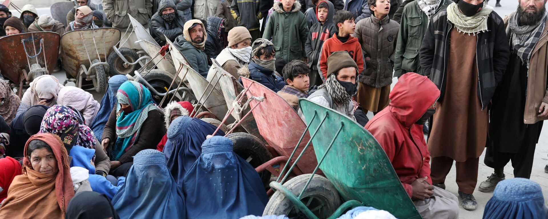 توزيع الخبز على المواطنين في كابول، أفغانستان، 31 يناير 2022. - سبوتنيك عربي, 1920, 01.02.2022