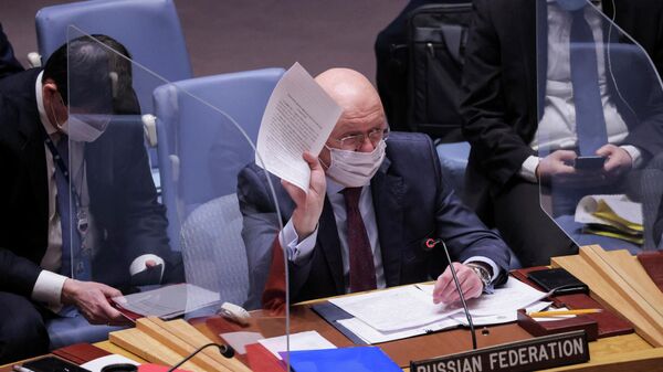 سفير روسيا لدى الأمم المتحدة فاسيلي نيبينزيا خلال جلسة نقاش مجلس الأمن الدولي حول أزمة أوكرانيا وروسيا، الأمم المتحدة، نيويورك، الولايات المتحدة 31 يناير 2022  - سبوتنيك عربي
