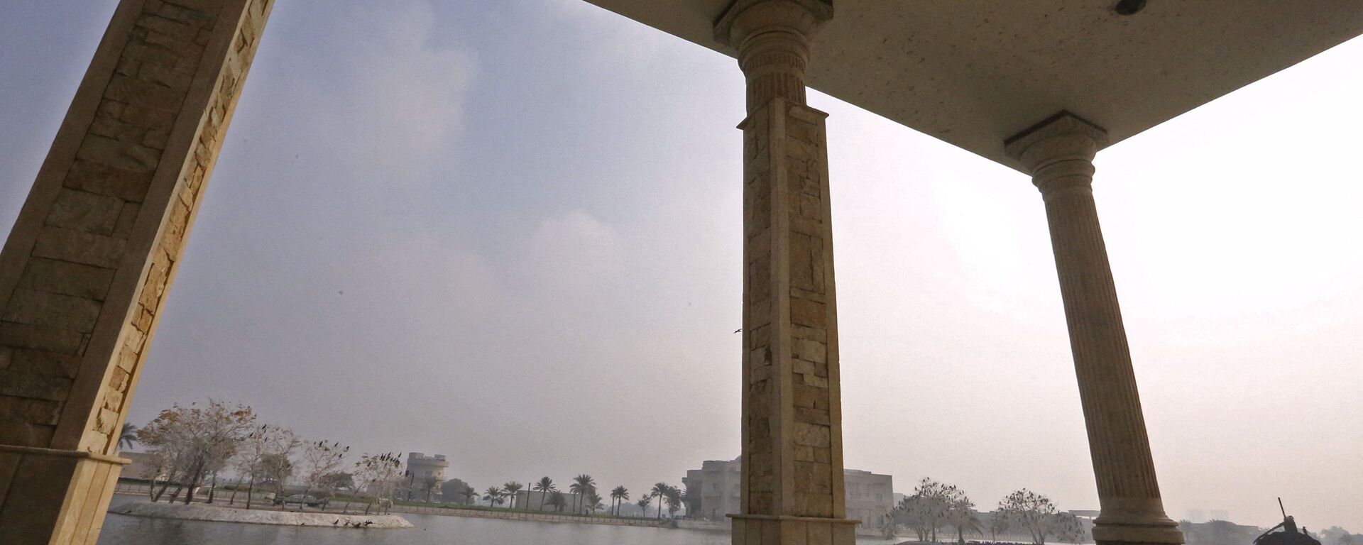 صورة تظهر أحد مجمعات قصور الرئيس العراقي السابق صدام حسين بالقرب من مطار بغداد الدولي، العراق 12 يناير 2022. - سبوتنيك عربي, 1920, 21.02.2022