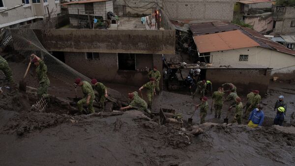 الانهيار الأرضي بعد هطول أمطار غزيرة في كيتو بالإكوادور 1 فبراير 2022
 - سبوتنيك عربي