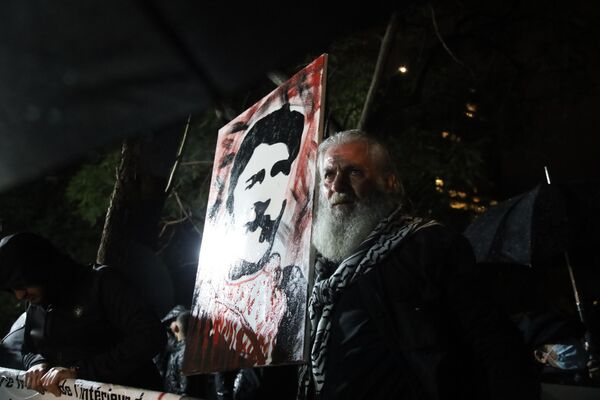 تظاهرة أمام السفارة الفرنسية في بيروت - سبوتنيك عربي