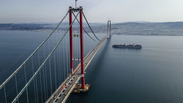 جسر تشاناكالي 1915 المعلق عبر مضيق الدردنيل، تركيا 16 فبراير 2022 - سبوتنيك عربي