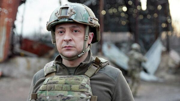 الرئيس الأوكراني فلاديمير زيلينسكي يزور الوحدات العسكرية بالقرب من إقليم دونباس، جمهورية دونيتسك الشعبية، أوكرانيا 17 فبراير 2022
 - سبوتنيك عربي