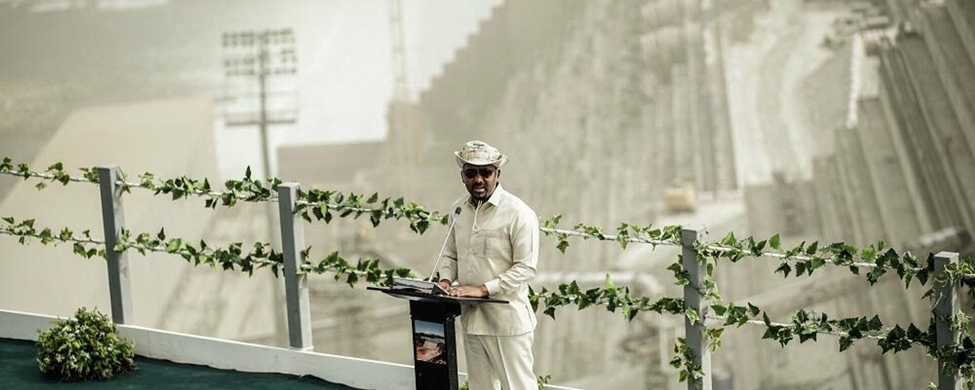 رئيس الوزراء الإثيوبي، آبي أحمد، خلال حفل توليد الطاقة الأول في موقع سد النهضة الإثيوبي في جوبا، إثيوبيا، 20 فبراير/ شباط 2022 - سبوتنيك عربي, 1920, 12.08.2022