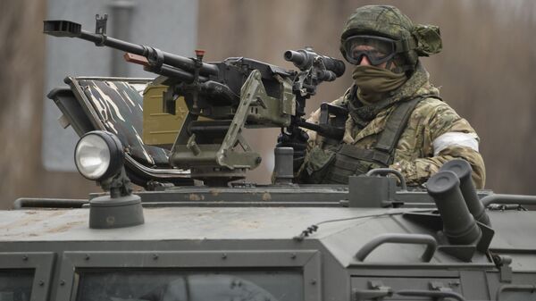 قوات الجيش الروسي في مدينة أرميناسك على حدود روسيا و أوكرانيا، 26 فبراير 2022  - سبوتنيك عربي