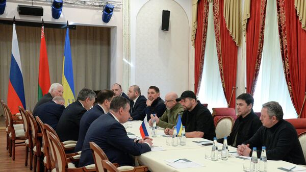 المفاوضات بين روسيا و أوكرانيا في غوميل، بيلاروسيا 28 فبراير 2022 - سبوتنيك عربي