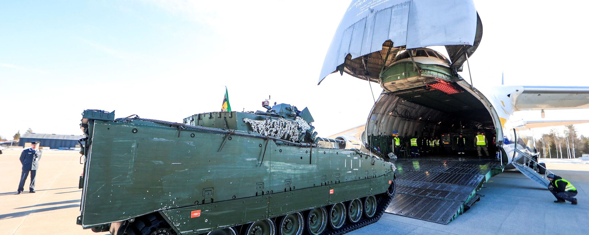 قوات الناتو على حدود روسيا - قوات الجيش النرويجي ترسل معداتها العسكرية إلى ليتوانيا، 27 فبراير 2022 - سبوتنيك عربي, 1920, 02.03.2022