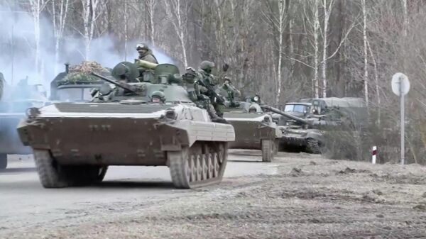 قوات الجيش الروسي على مشلرف كييف، أوكرانيا 3 مارس 2022.       - سبوتنيك عربي