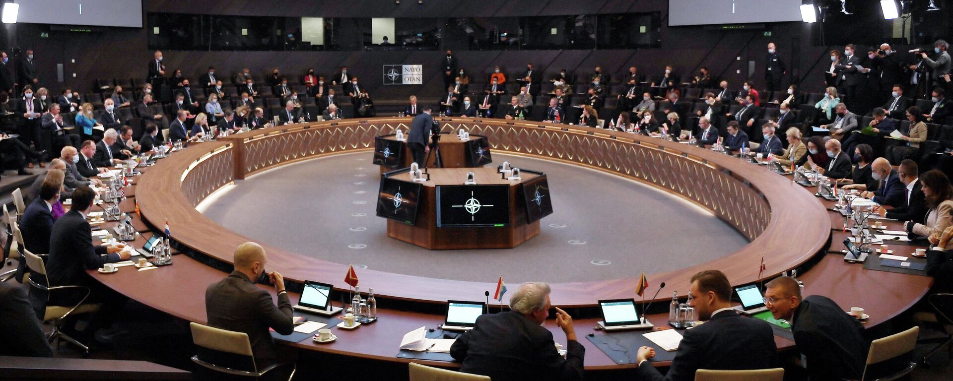 اجتماع الناتو وقمة جي 7 وأعضاء الاتحاد الأوروبي، حول أزمة أوكرانيا في بروكسل، بلجيكا 4 مارس  2022 - سبوتنيك عربي, 1920, 15.03.2022