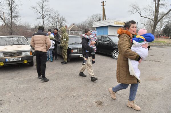 ممر إنساني في ماريوبول، أوكرانيا 6 مارس 2022 - سبوتنيك عربي