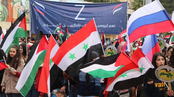 علم روسيا وعلم سوريا - سبوتنيك عربي