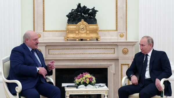 لقاء الرئيس الروسي فلاديمير بوتين ونظيره البيلاروسي ألكسندر لوكاشينكو في الكرملين، موسكو، روسيا 11 مارس 2022 - سبوتنيك عربي
