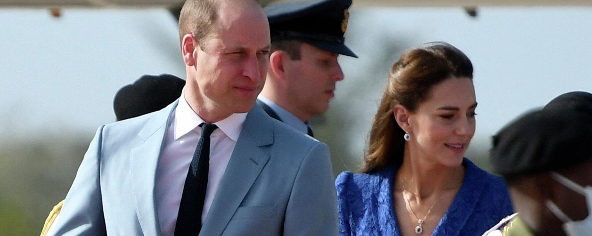 الأمير البريطاني وليام وزوجته كيت ميدلتون يصلان إلى مطار بليز سيتي الدولي في 19 مارس/ آذار 2022، في بداية جولتهما الكاريبية - سبوتنيك عربي, 1920, 23.03.2022