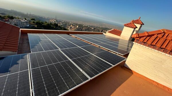 إقبال كثيف على الطاقة الشمسية بسبب تفاقم أزمة الكهرباء في لبنان  - سبوتنيك عربي