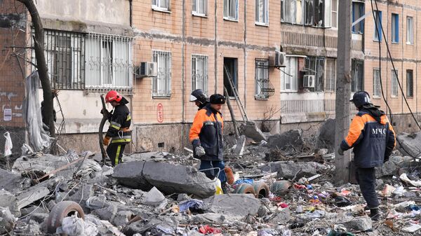 آثار قصف القوات المسلحة الأوكرانية في دونيتسك، جمهورية دونيتسك الشعبية 30 مارس 2022 - سبوتنيك عربي