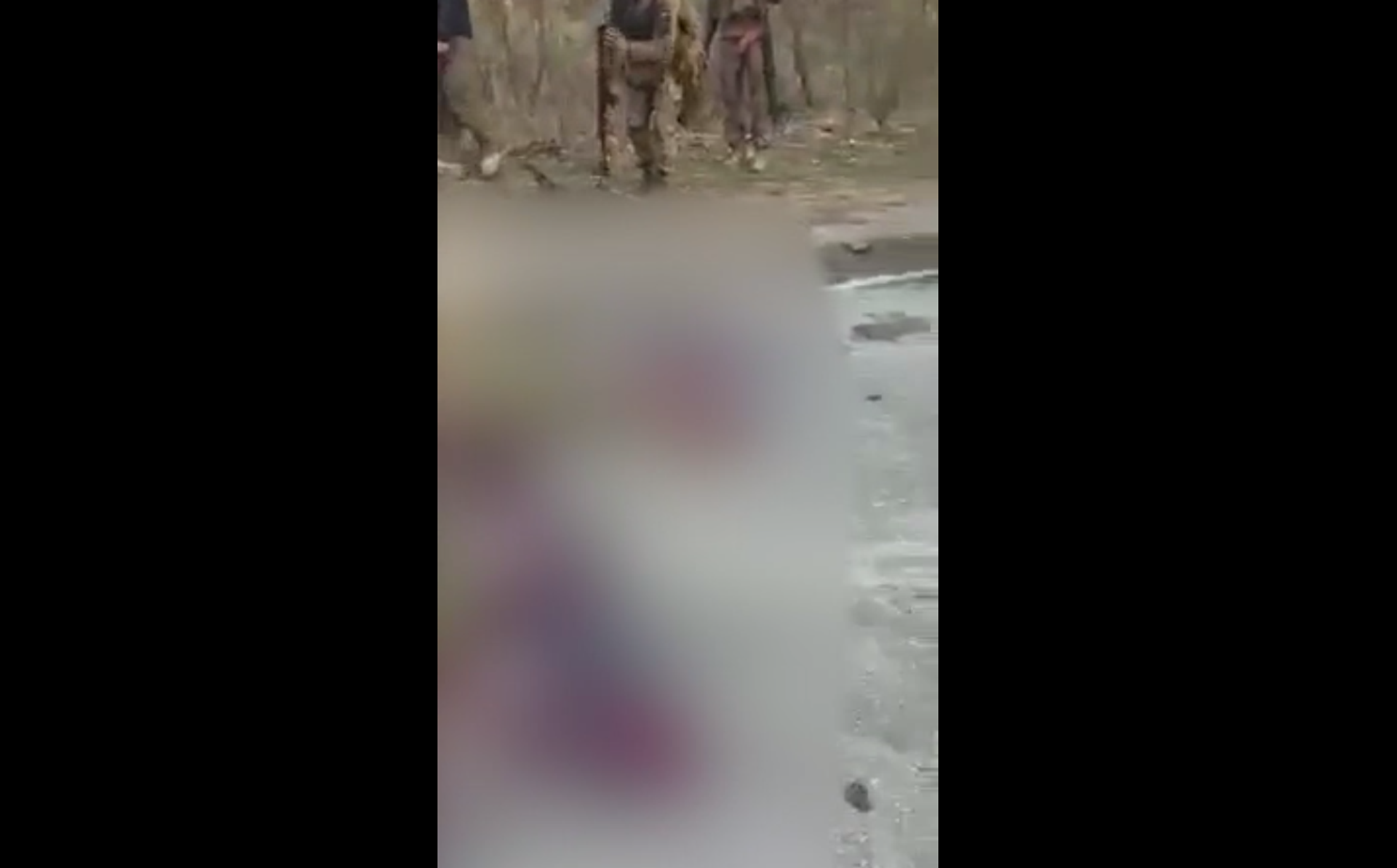 فيديو تم تداوله على وسائل التواصل الاجتماعي يوثق تنفيذ الجيش الأوكراني جرائم حرب بحق الجنود الأسرى الروس - سبوتنيك عربي, 1920, 05.04.2022